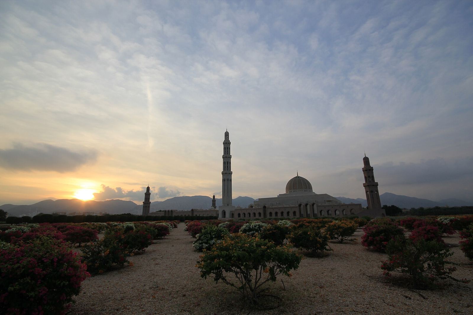 Sultan Qaboos Grand Mosque in Muscat at sunrise